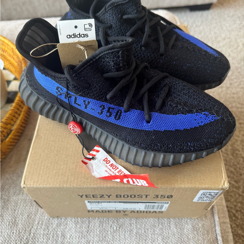 Yeezy Kids Sneakers - YEEZY BOOST 350 V2 'DAZZLING BLUE'